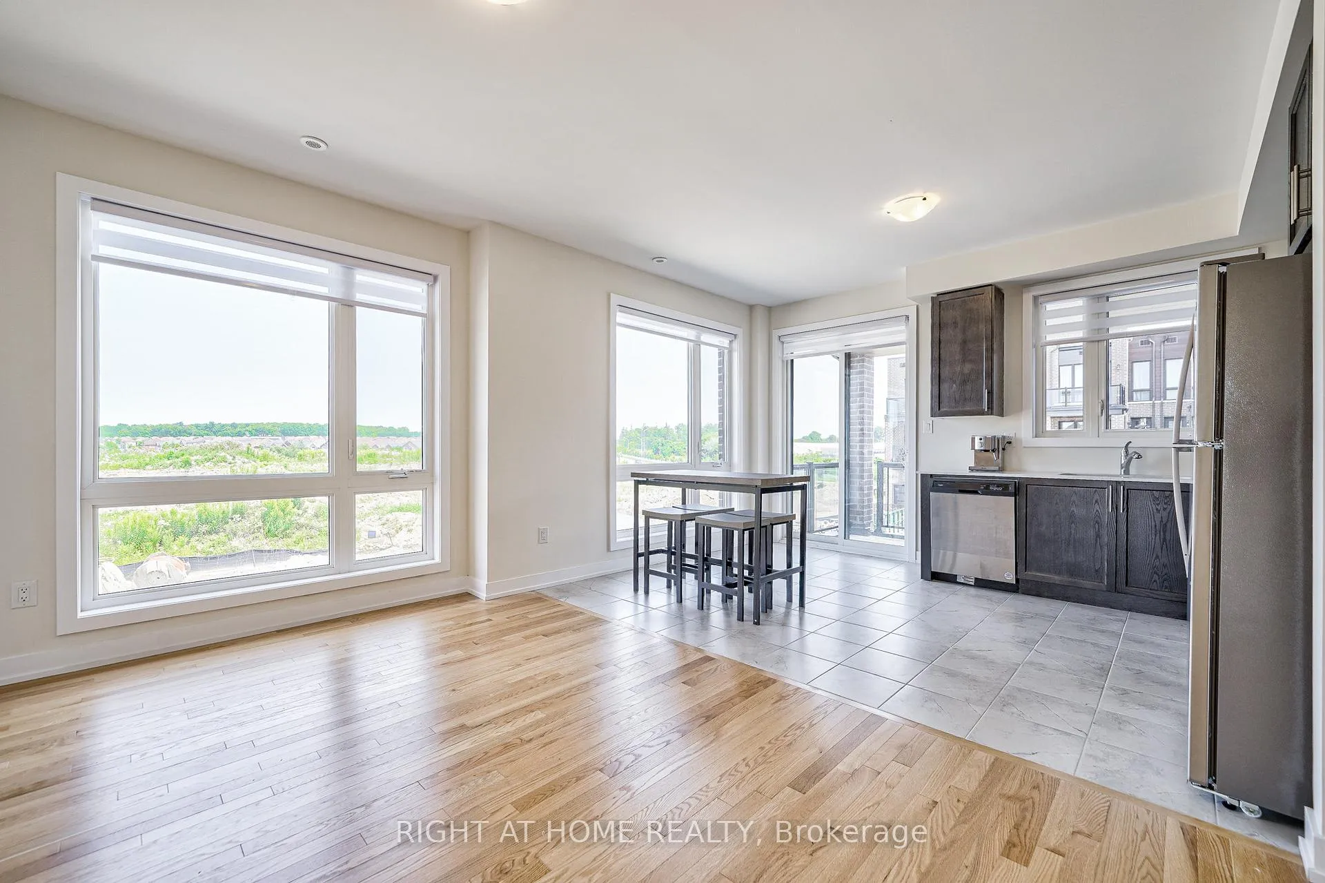Photo 17 of 121 Stauffer Crescent, Markham, Cornell — HOMEH