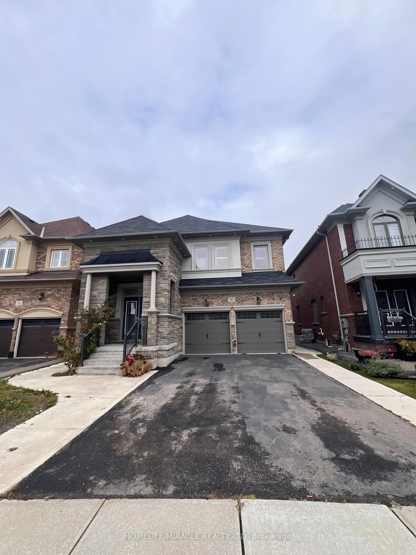 Front of 8 Arda Crescent