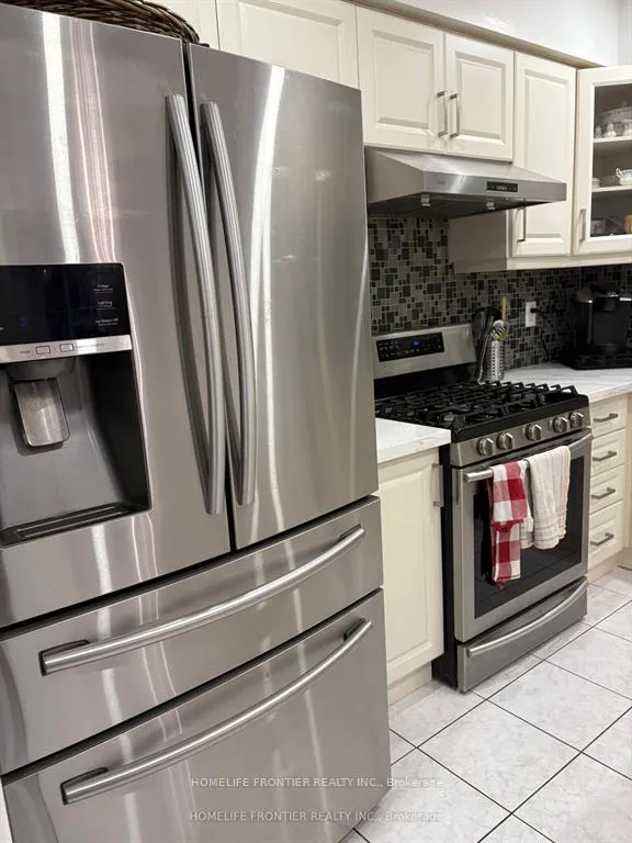 Photo 4 of 106 Casabel Drive W, Vaughan, Vellore Village — HOMEH