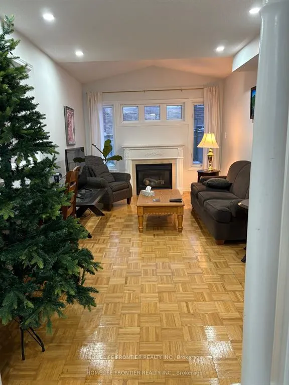 Photo 24 of 106 Casabel Drive W, Vaughan, Vellore Village — HOMEH