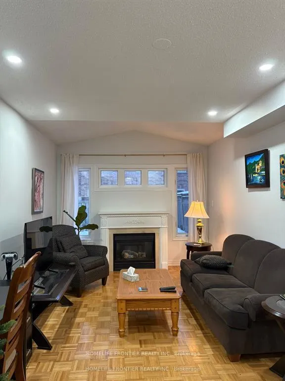 Photo 25 of 106 Casabel Drive W, Vaughan, Vellore Village — HOMEH