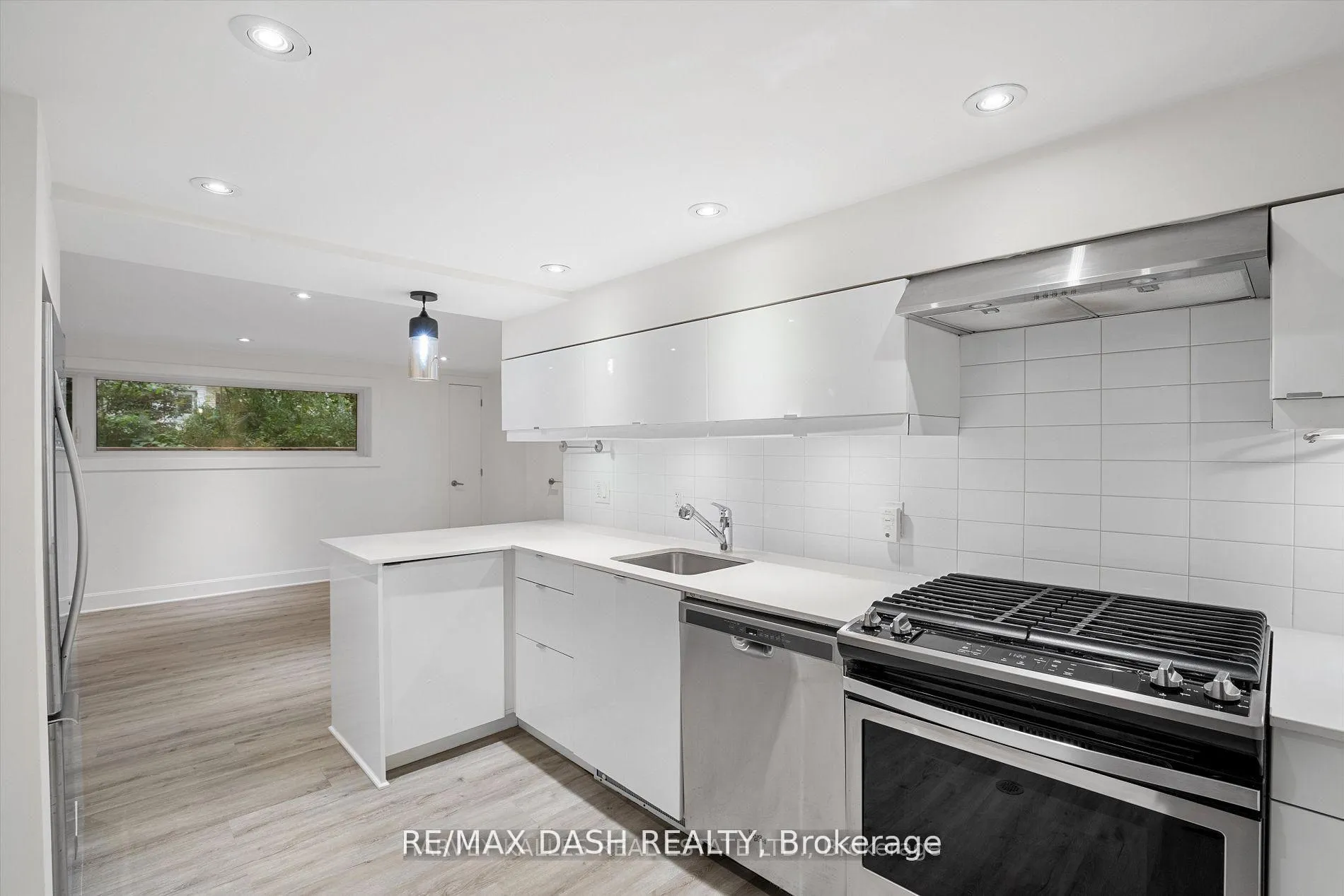 Photo 2 of Unit 1, 263 Boston Avenue, Toronto, South Riverdale — HOMEH