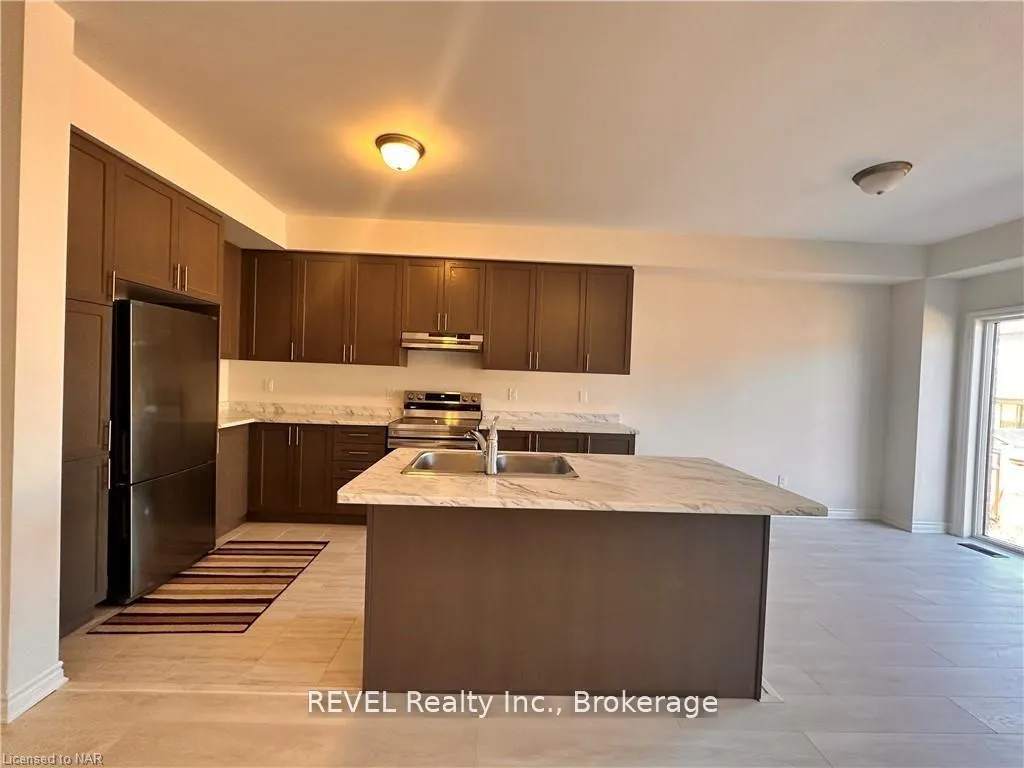 Photo 8 of 29 sapphire Way, Thorold, Rolling Meadows — HOMEH