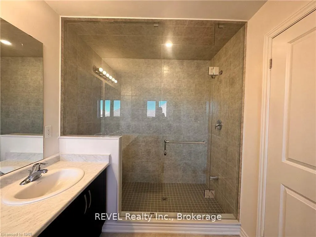 Photo 16 of 29 sapphire Way, Thorold, Rolling Meadows — HOMEH