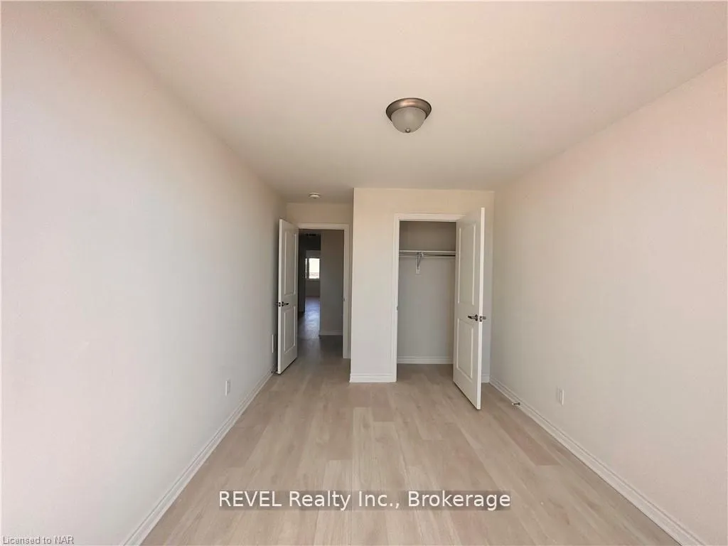 Photo 18 of 29 sapphire Way, Thorold, Rolling Meadows — HOMEH