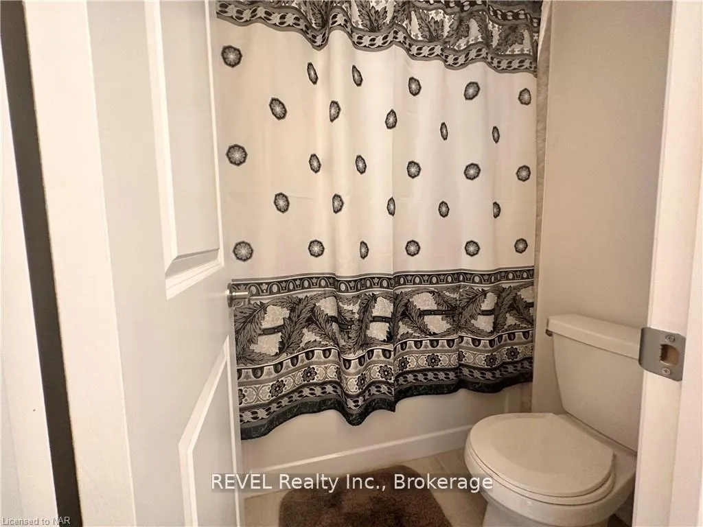 Photo 19 of 29 sapphire Way, Thorold, Rolling Meadows — HOMEH