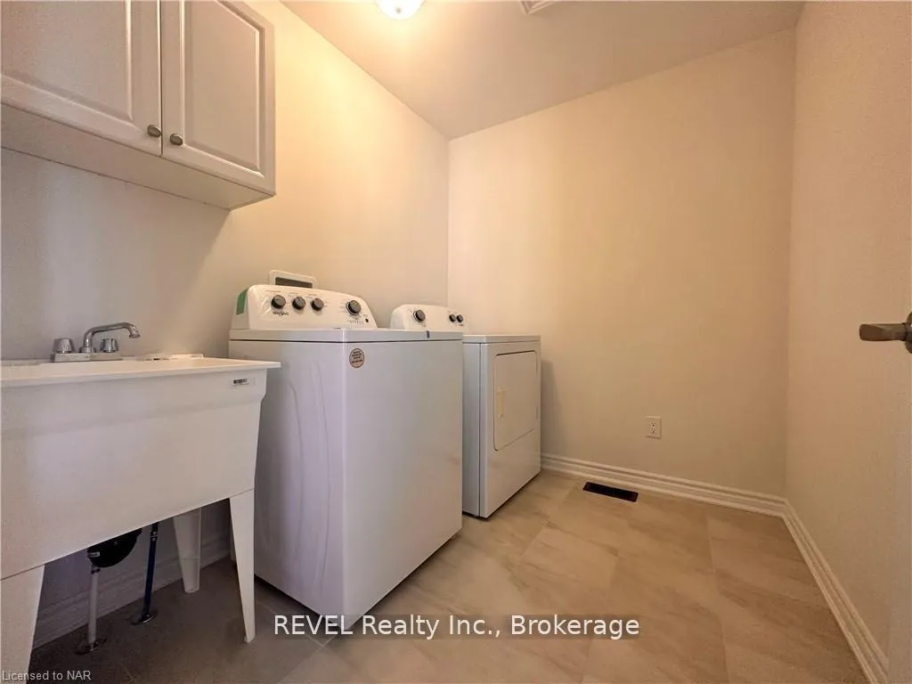 Photo 20 of 29 sapphire Way, Thorold, Rolling Meadows — HOMEH