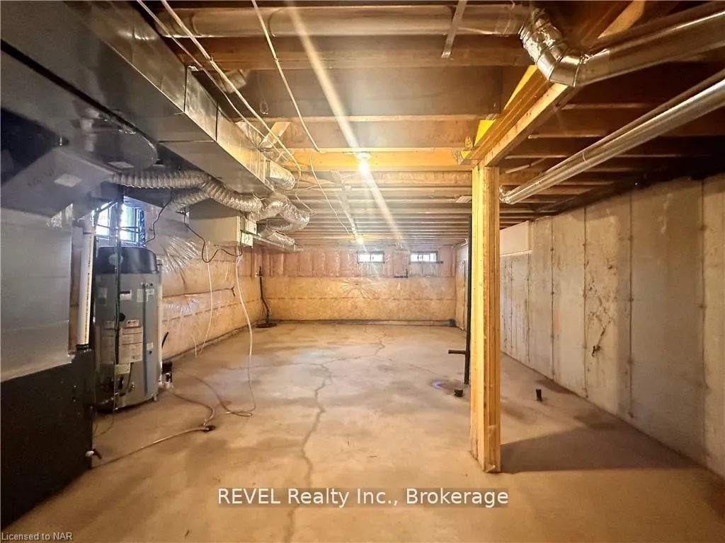 Photo 21 of 29 sapphire Way, Thorold, Rolling Meadows — HOMEH