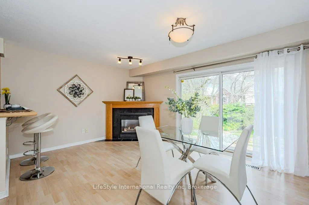 Photo 8 of 5 Camm Crescent, Guelph, Pineridge/Westminster Woods — HOMEH