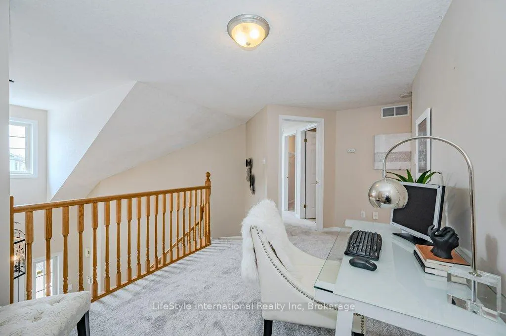 Photo 17 of 5 Camm Crescent, Guelph, Pineridge/Westminster Woods — HOMEH