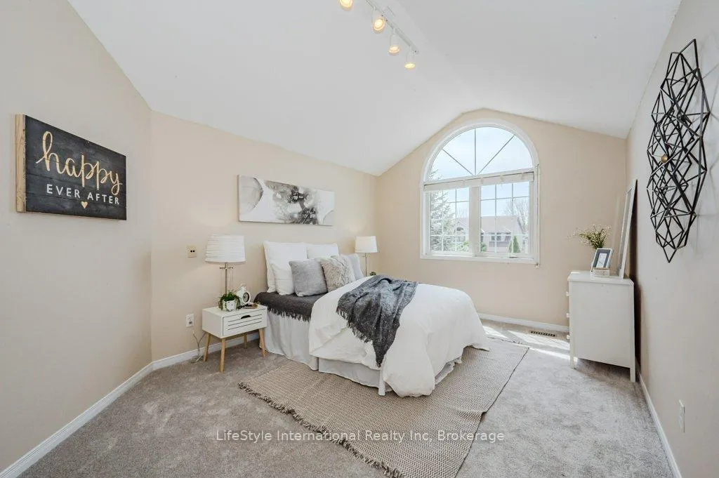 Photo 18 of 5 Camm Crescent, Guelph, Pineridge/Westminster Woods — HOMEH