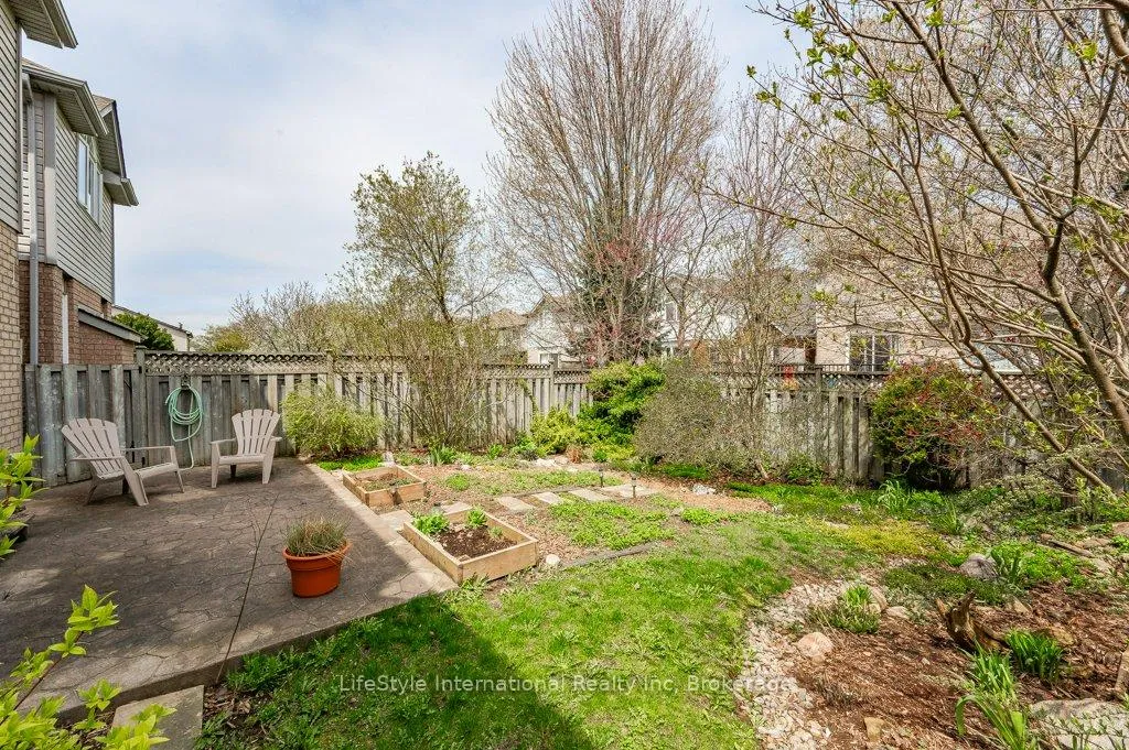 Photo 28 of 5 Camm Crescent, Guelph, Pineridge/Westminster Woods — HOMEH