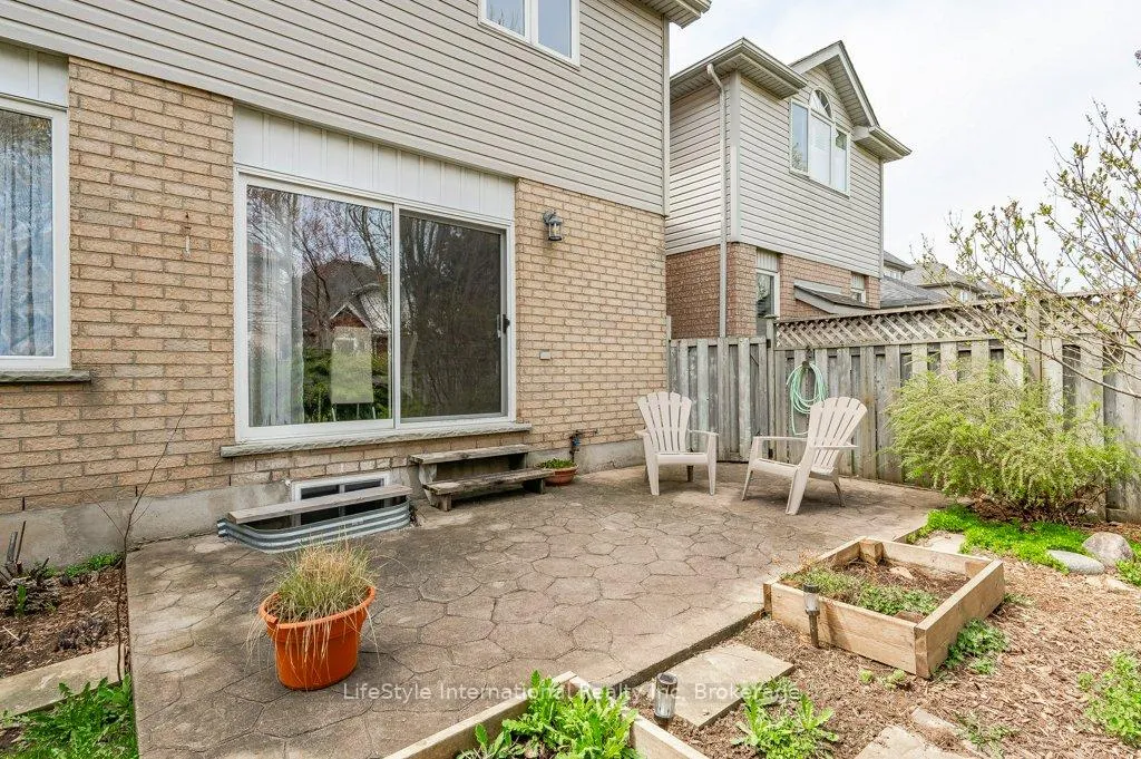Photo 30 of 5 Camm Crescent, Guelph, Pineridge/Westminster Woods — HOMEH