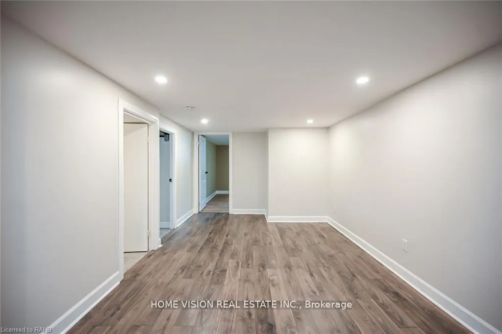Photo 10 of 659 Upper Wellington Street S, Hamilton, Burkholme — HOMEH