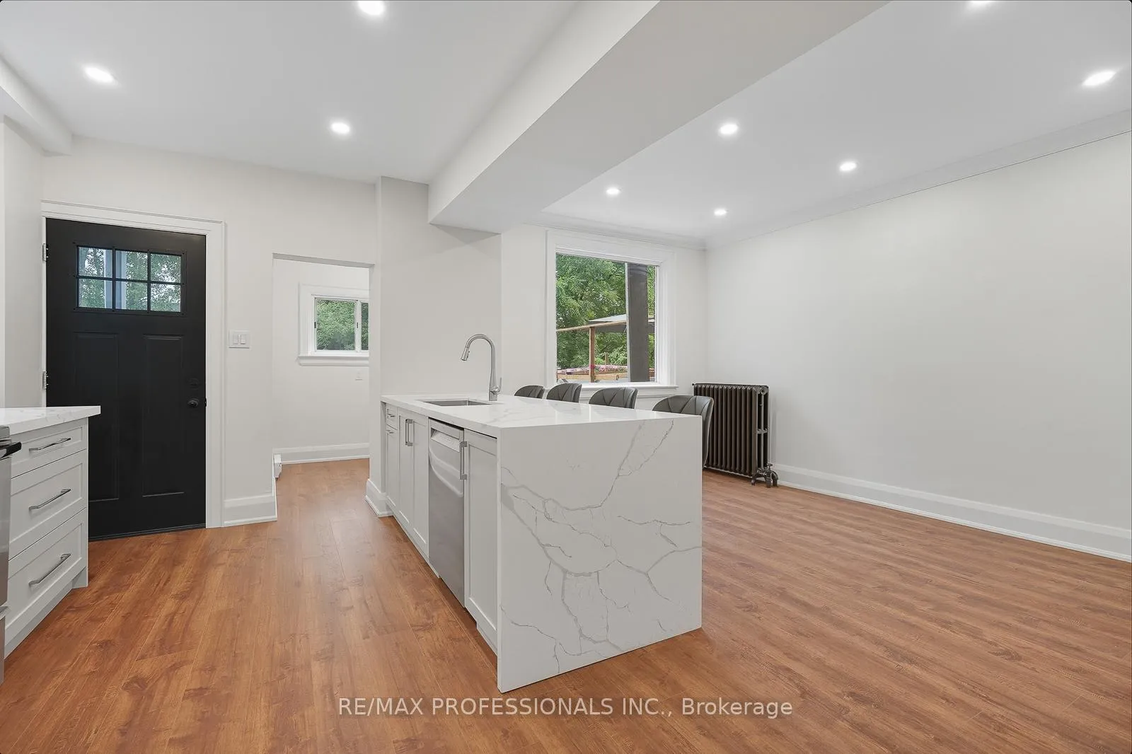 Photo 11 of 45 St Germain Avenue, Toronto, Lawrence Park North — HOMEH