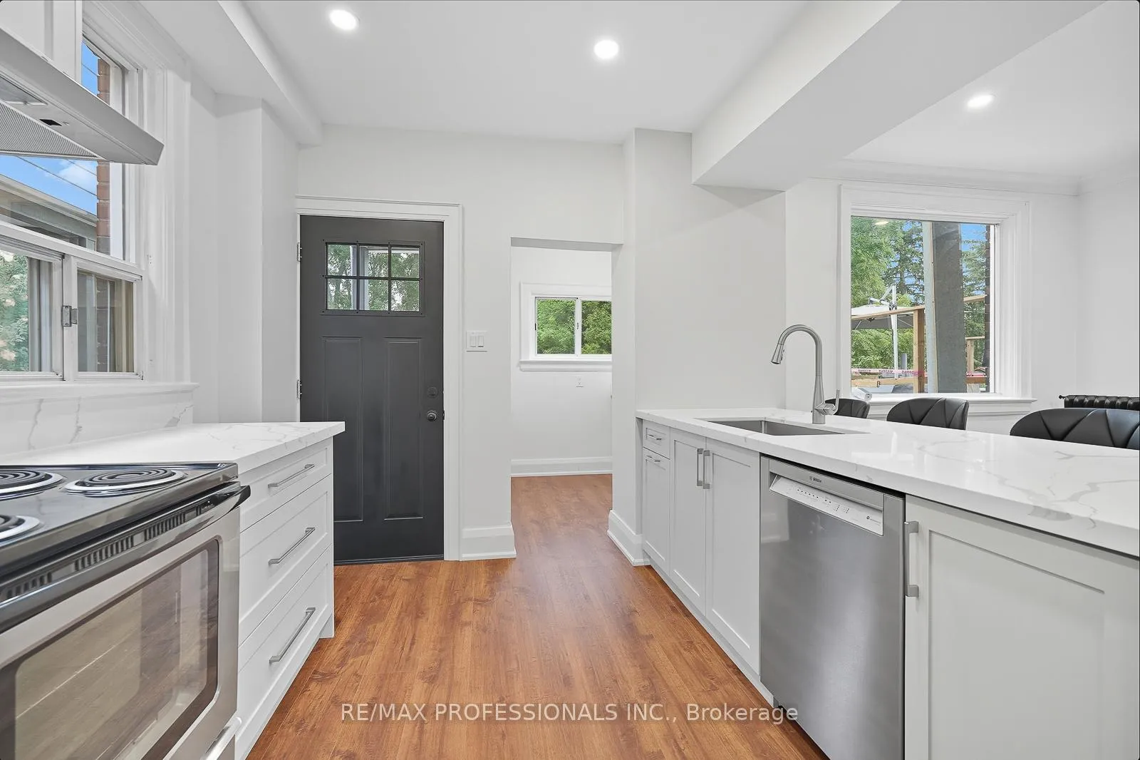 Photo 12 of 45 St Germain Avenue, Toronto, Lawrence Park North — HOMEH