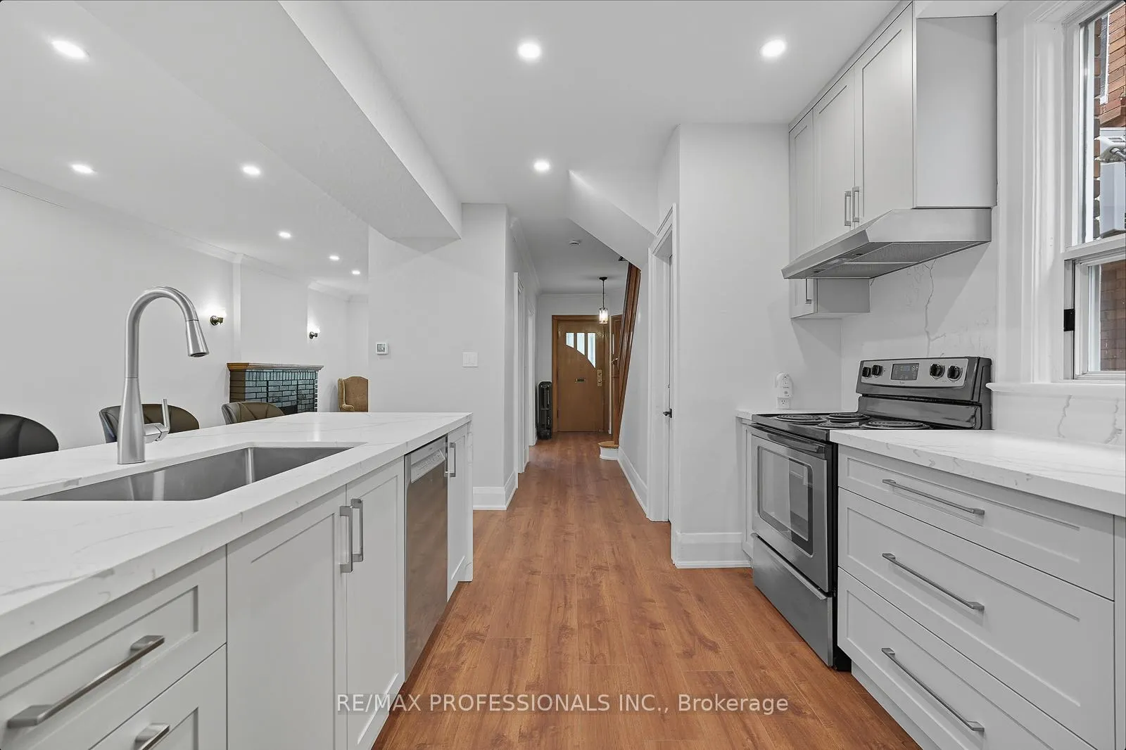 Photo 14 of 45 St Germain Avenue, Toronto, Lawrence Park North — HOMEH