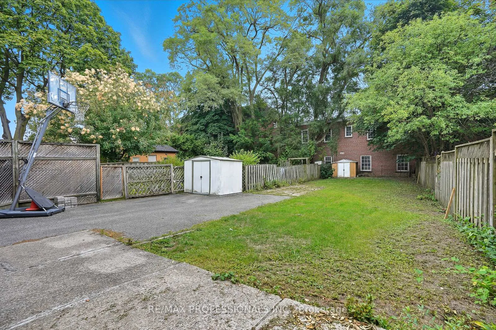 Photo 28 of 45 St Germain Avenue, Toronto, Lawrence Park North — HOMEH