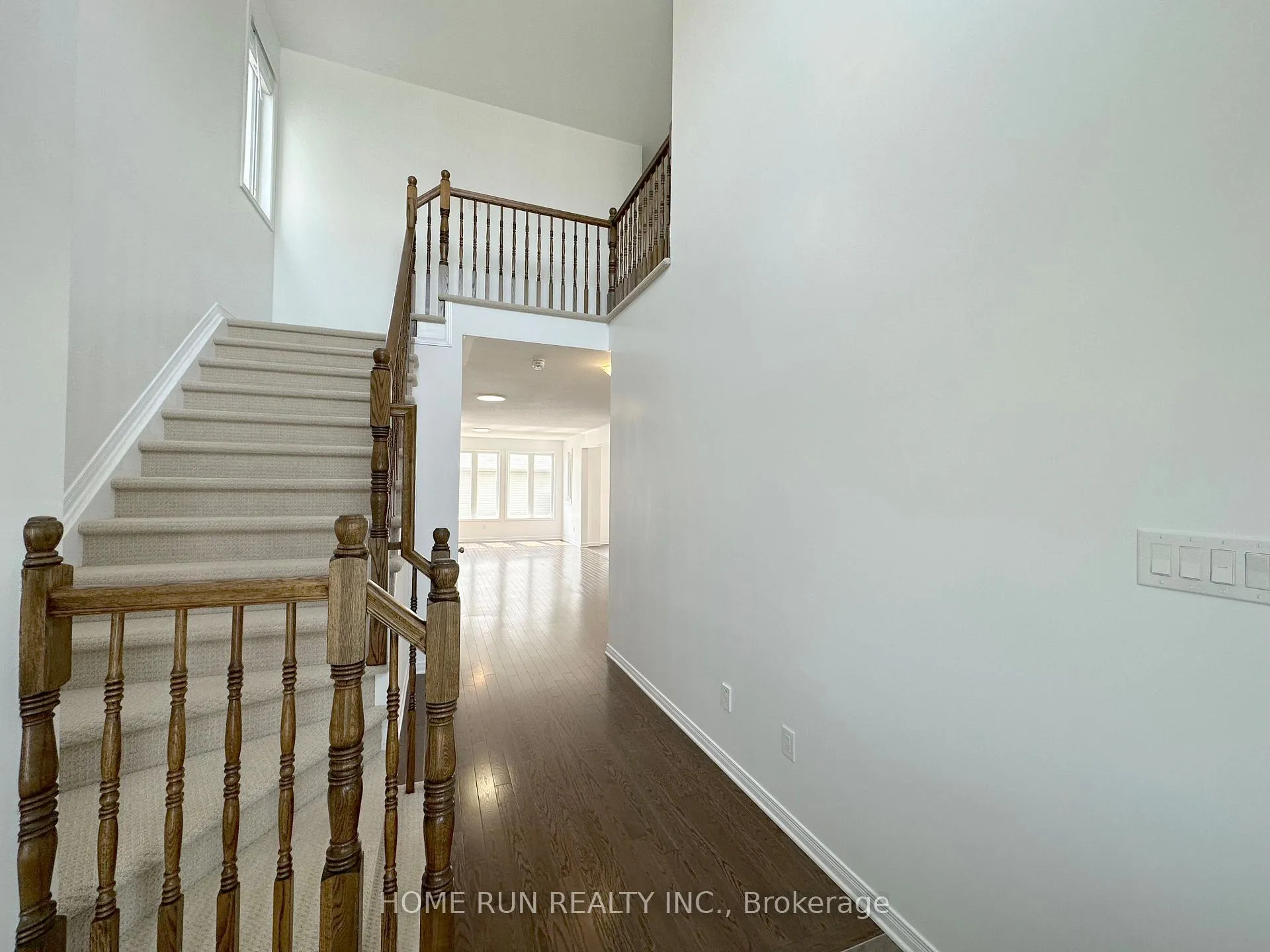 Photo 3 of 193 Balikun Heights, Ottawa, Kanata - Emerald Meadows/Trailwest — HOMEH
