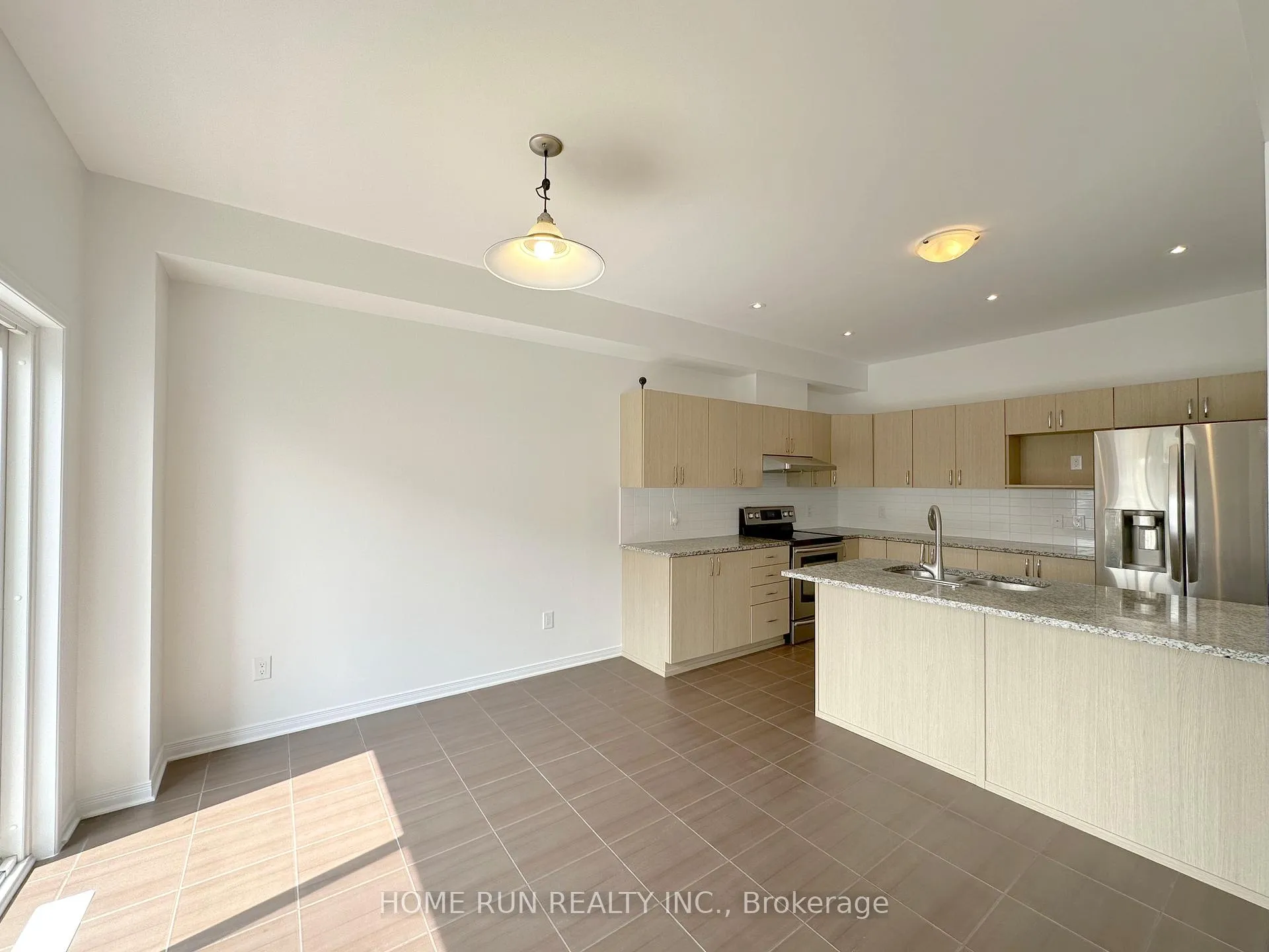 Photo 9 of 193 Balikun Heights, Ottawa, Kanata - Emerald Meadows/Trailwest — HOMEH
