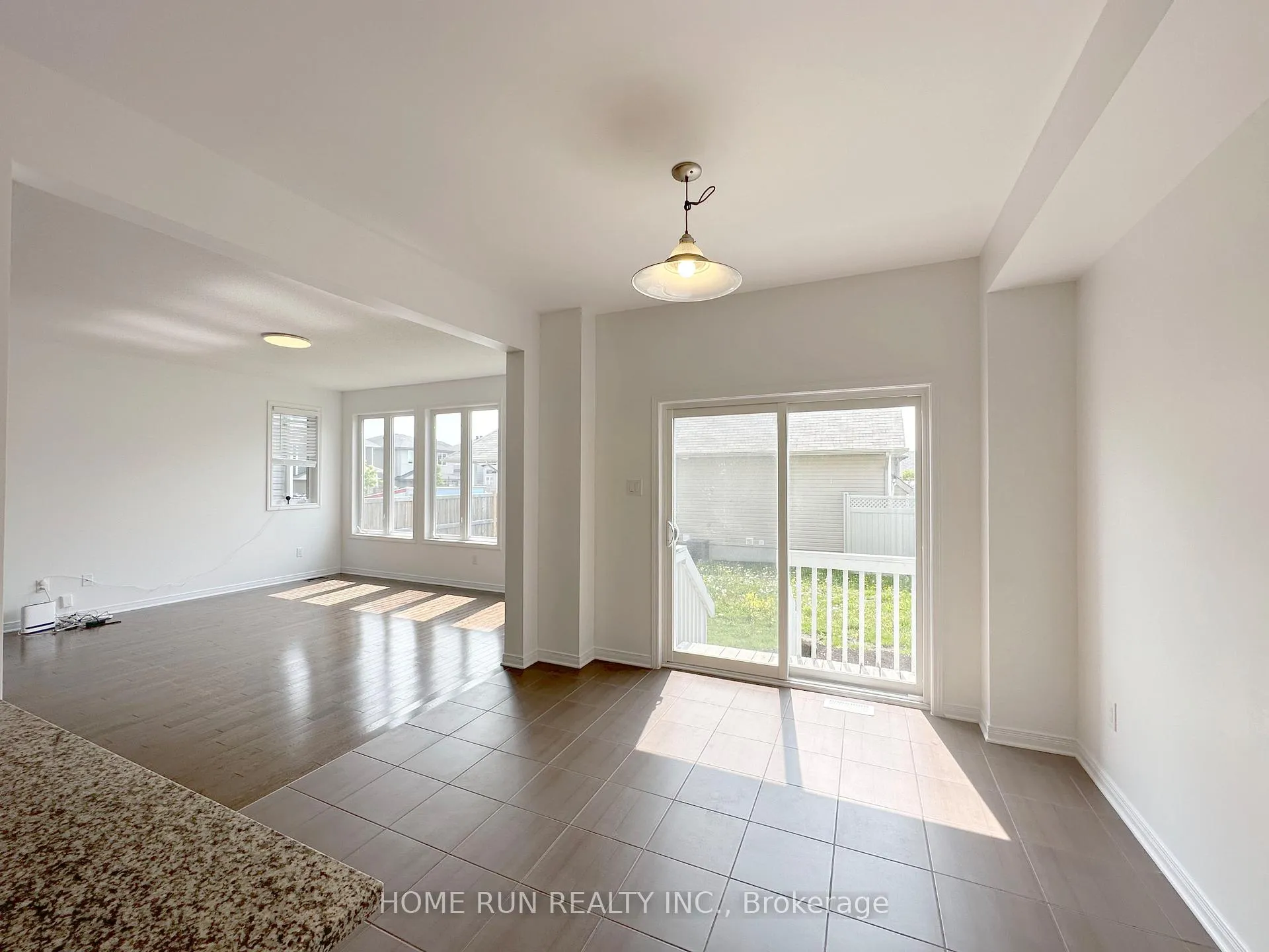 Photo 10 of 193 Balikun Heights, Ottawa, Kanata - Emerald Meadows/Trailwest — HOMEH