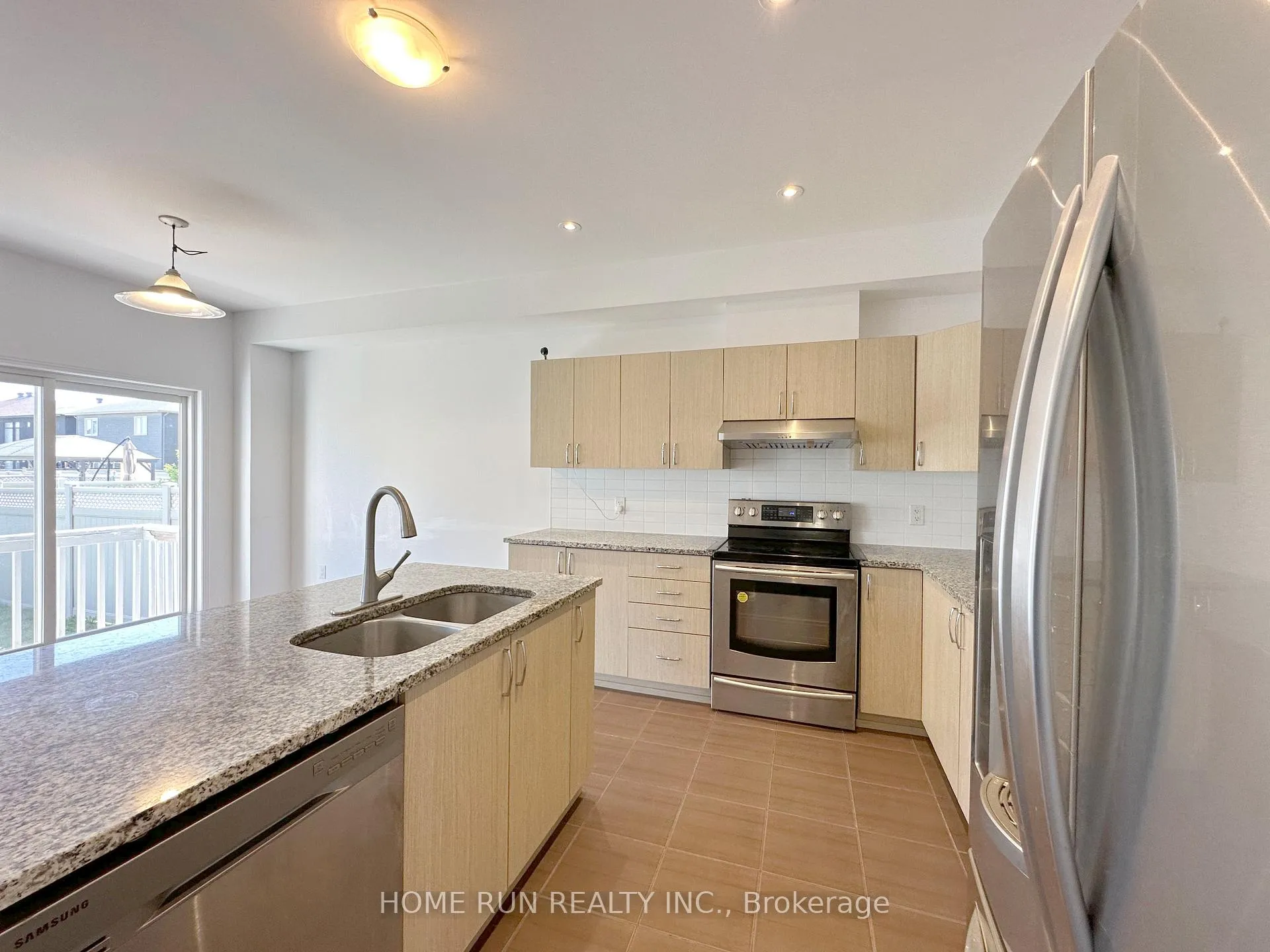 Photo 13 of 193 Balikun Heights, Ottawa, Kanata - Emerald Meadows/Trailwest — HOMEH