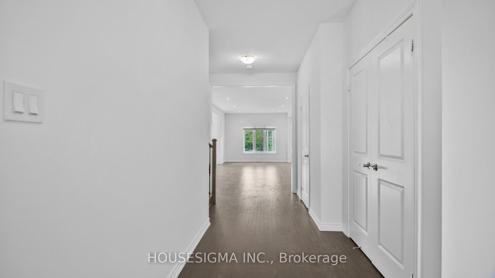 Photo 3 of 13 Muirfield Drive, Barrie, Ardagh — HOMEH