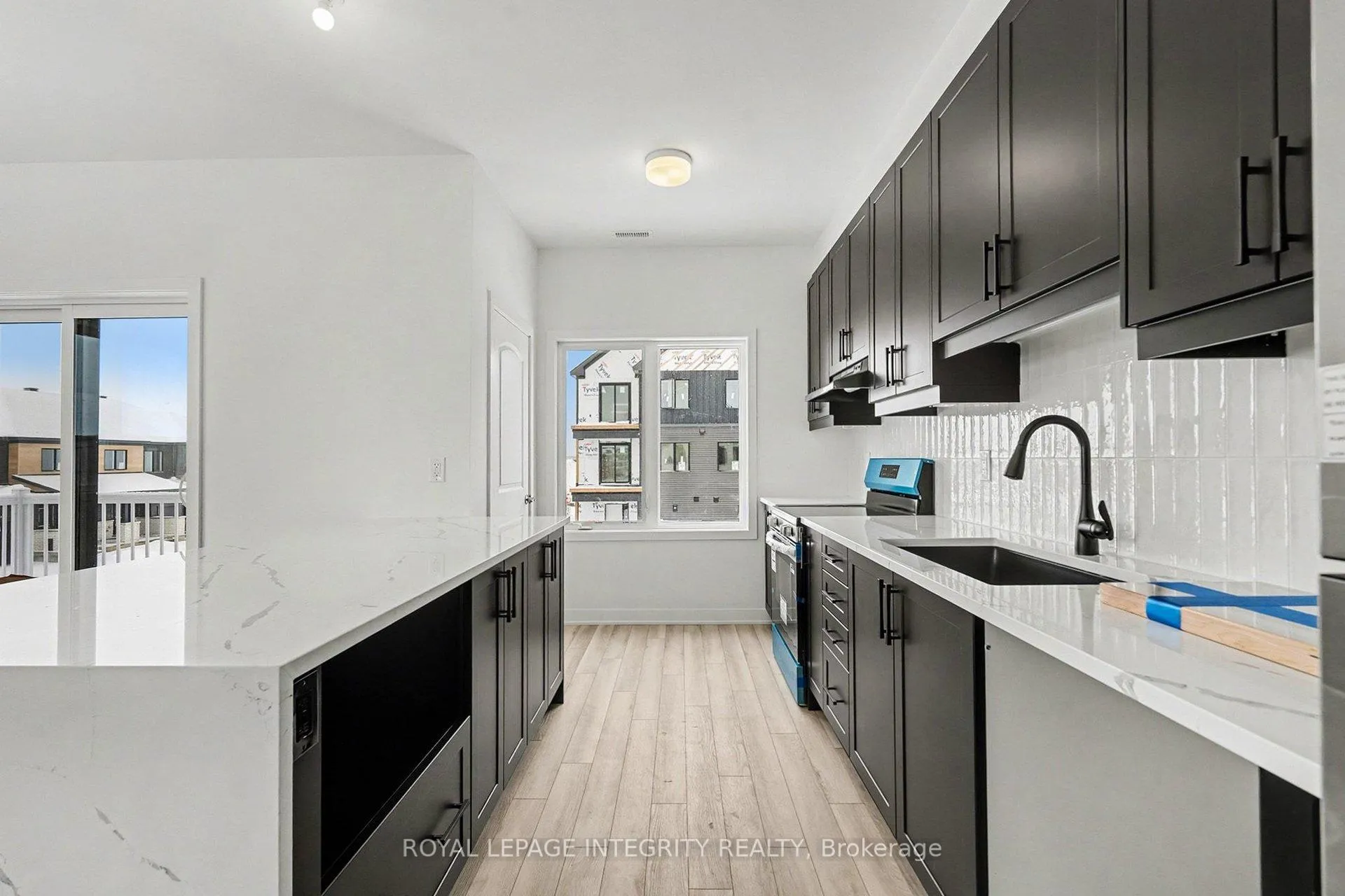 Photo 10 of 800 Demulcent Lane, Ottawa, Kanata - Rural Kanata (Central) — HOMEH