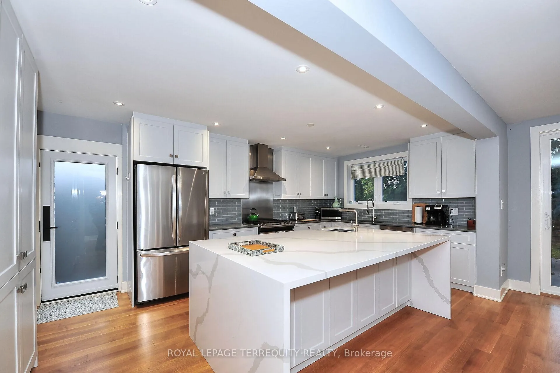 Photo 6 of 34 Wildrose Crescent E, Markham, Bayview Glen — HOMEH