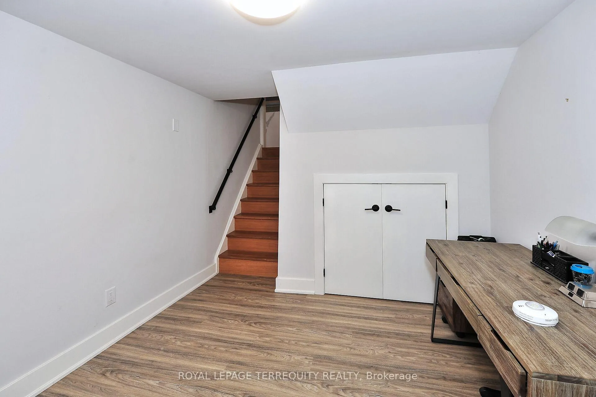 Photo 10 of 34 Wildrose Crescent E, Markham, Bayview Glen — HOMEH