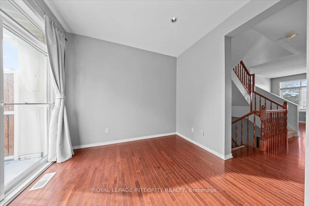 Photo 11 of 180 Clearview Avenue, Ottawa, Westboro North — HOMEH