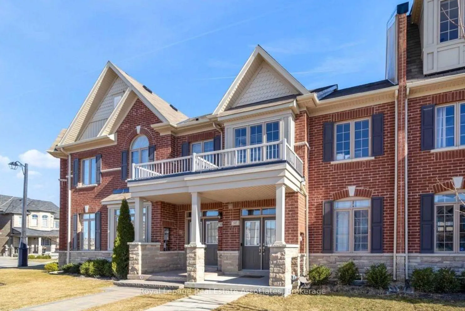 Photo 2 of 107 East's Corners Boulevard, Vaughan, Kleinburg — HOMEH