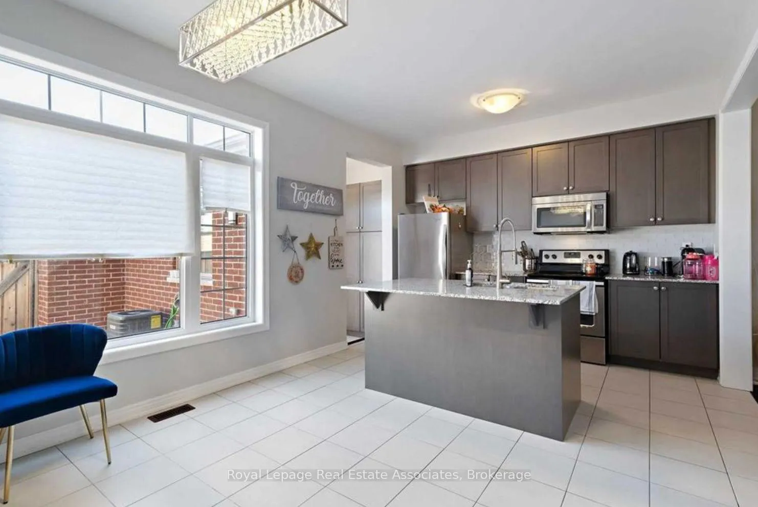 Photo 7 of 107 East's Corners Boulevard, Vaughan, Kleinburg — HOMEH
