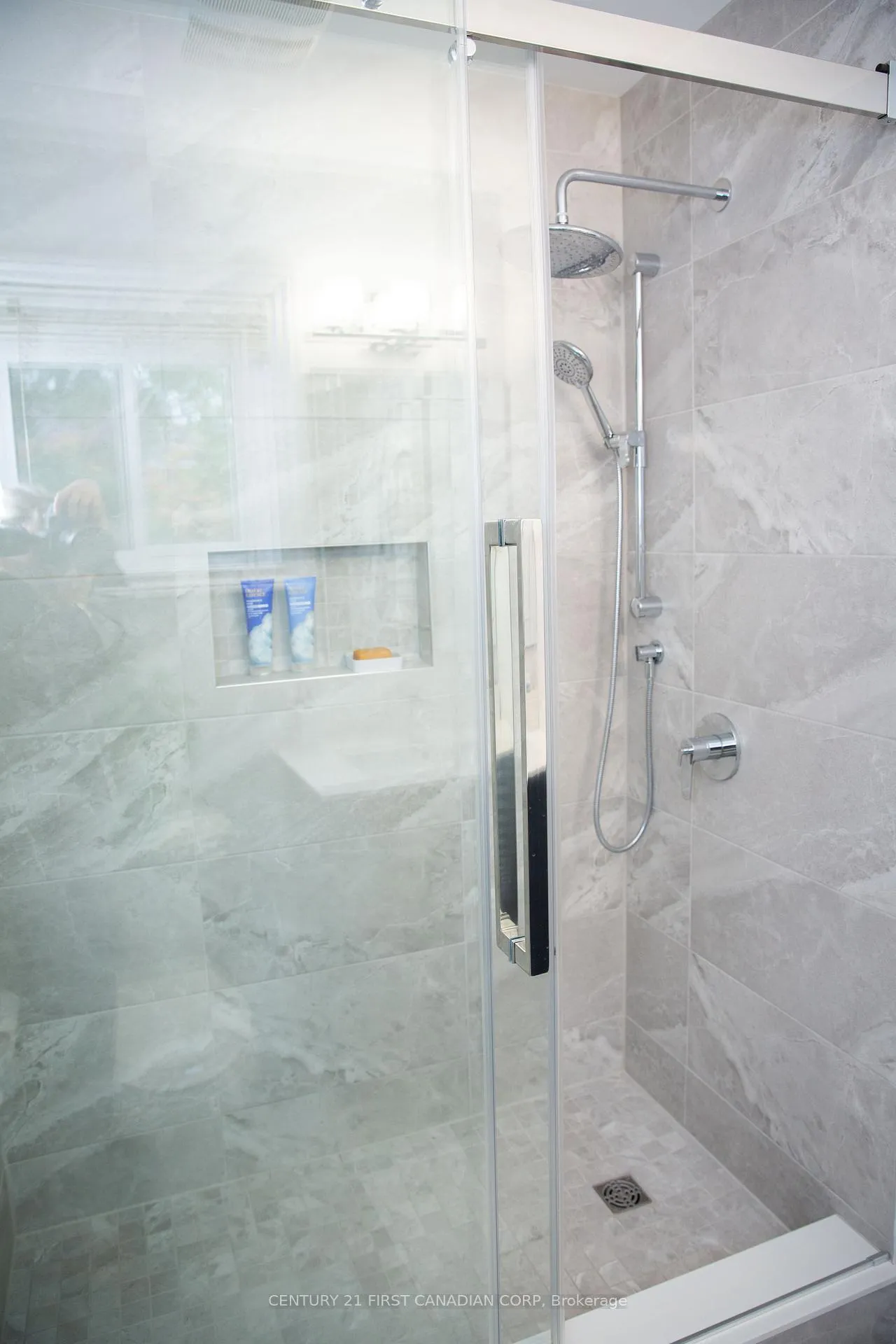 Photo 24 of 19 Ross Linton Drive, Aurora, Aurora Highlands — HOMEH