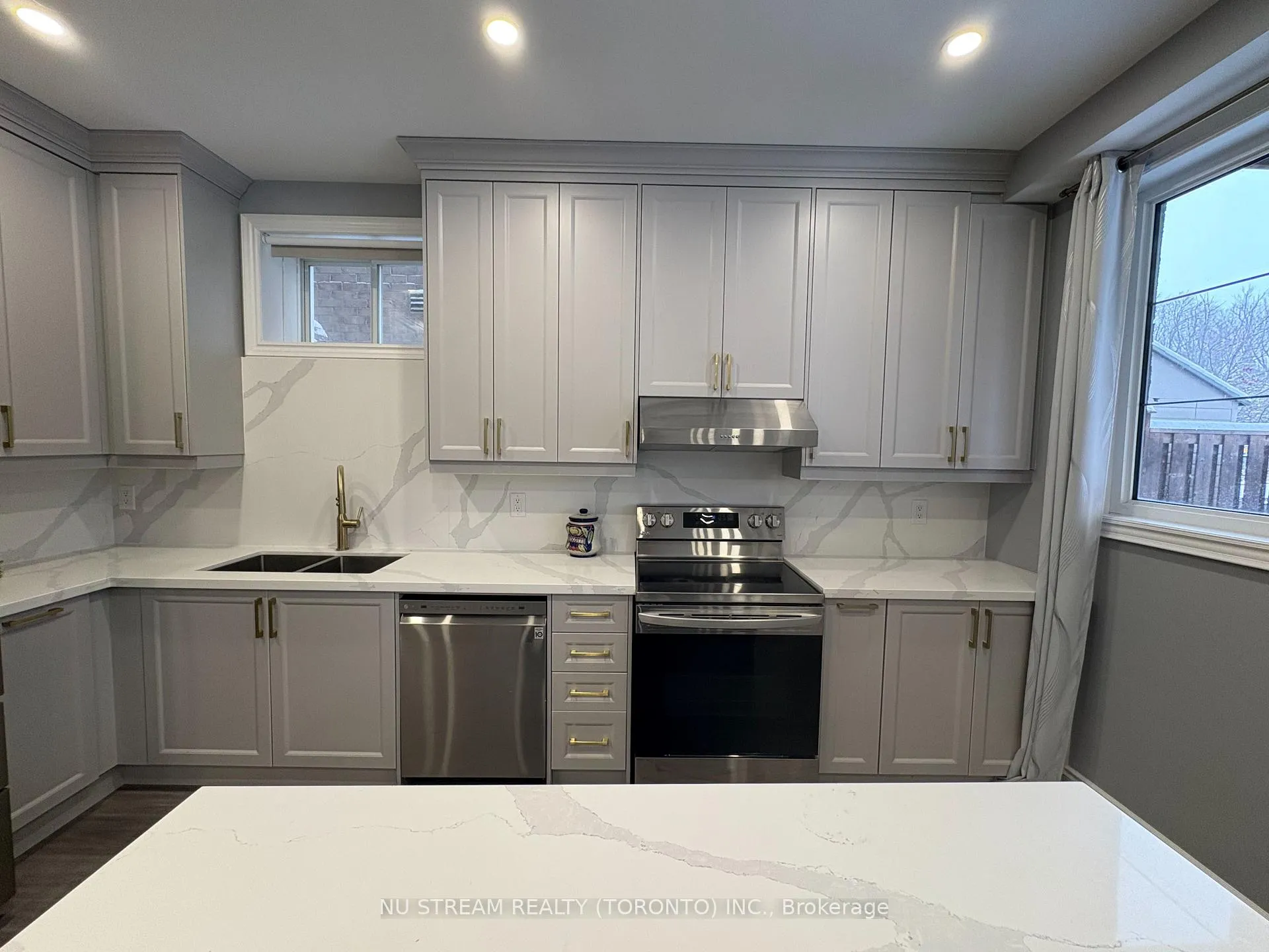 Photo 4 of Unit Lower, 45 Hurst Avenue, Vaughan, Patterson — HOMEH