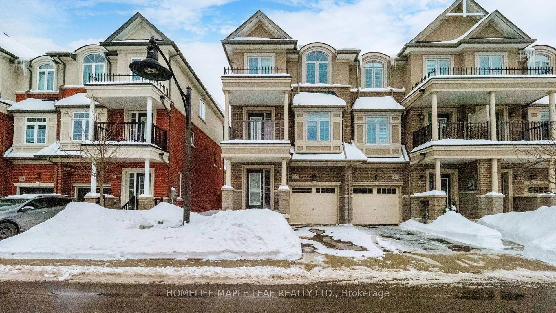 Photo 1 of 26 Borers Creek Circle, Hamilton, Waterdown — HOMEH