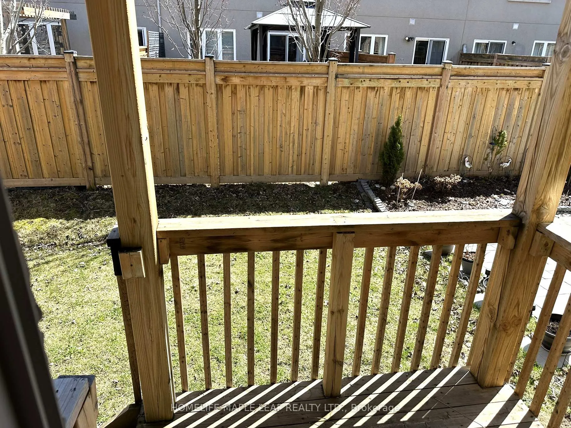 Photo 5 of 26 Borers Creek Circle, Hamilton, Waterdown — HOMEH