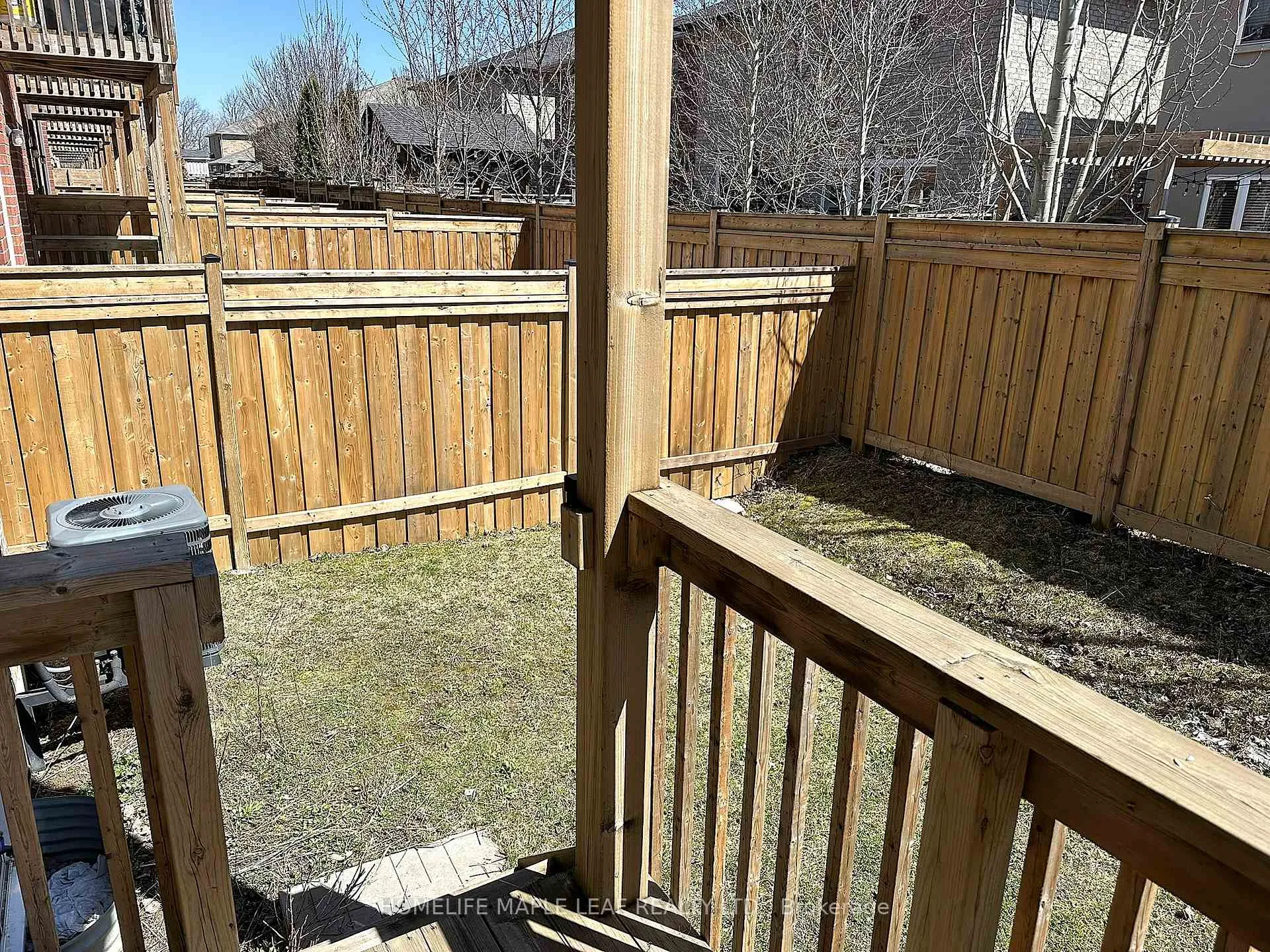 Photo 6 of 26 Borers Creek Circle, Hamilton, Waterdown — HOMEH