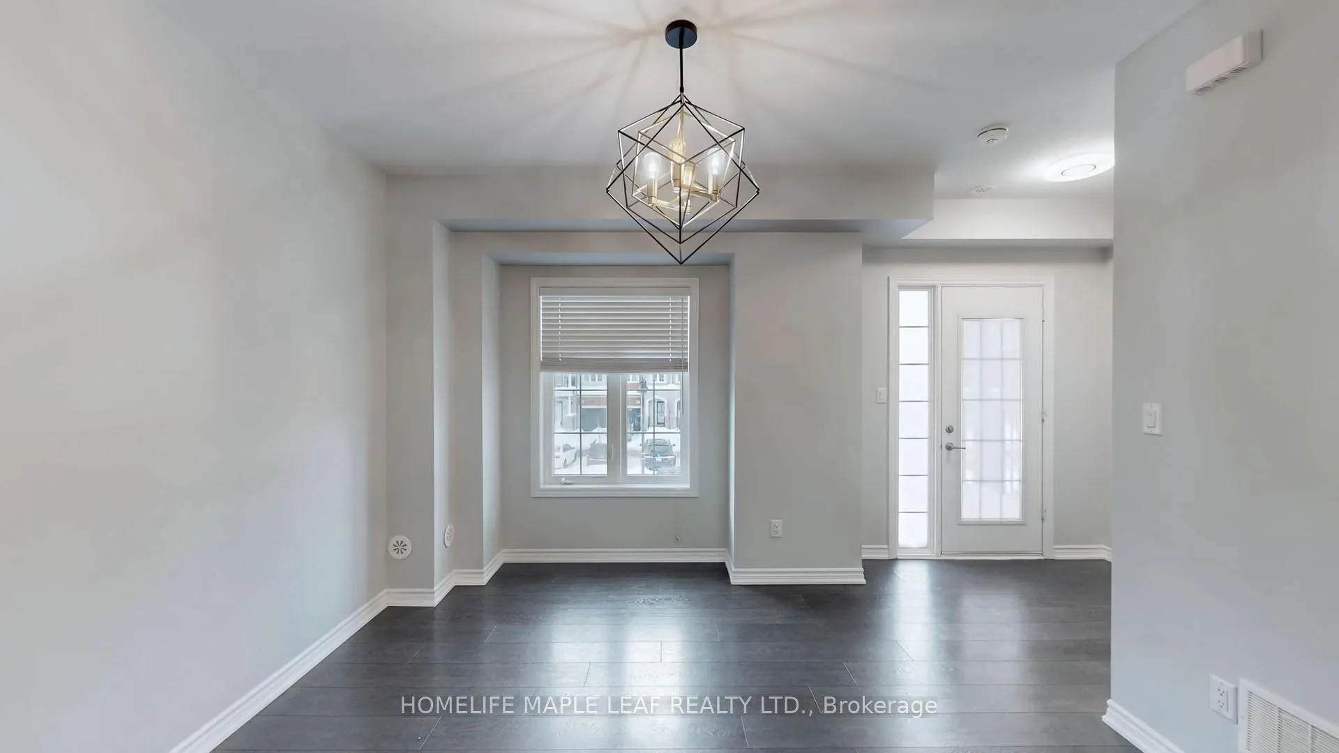 Photo 9 of 26 Borers Creek Circle, Hamilton, Waterdown — HOMEH