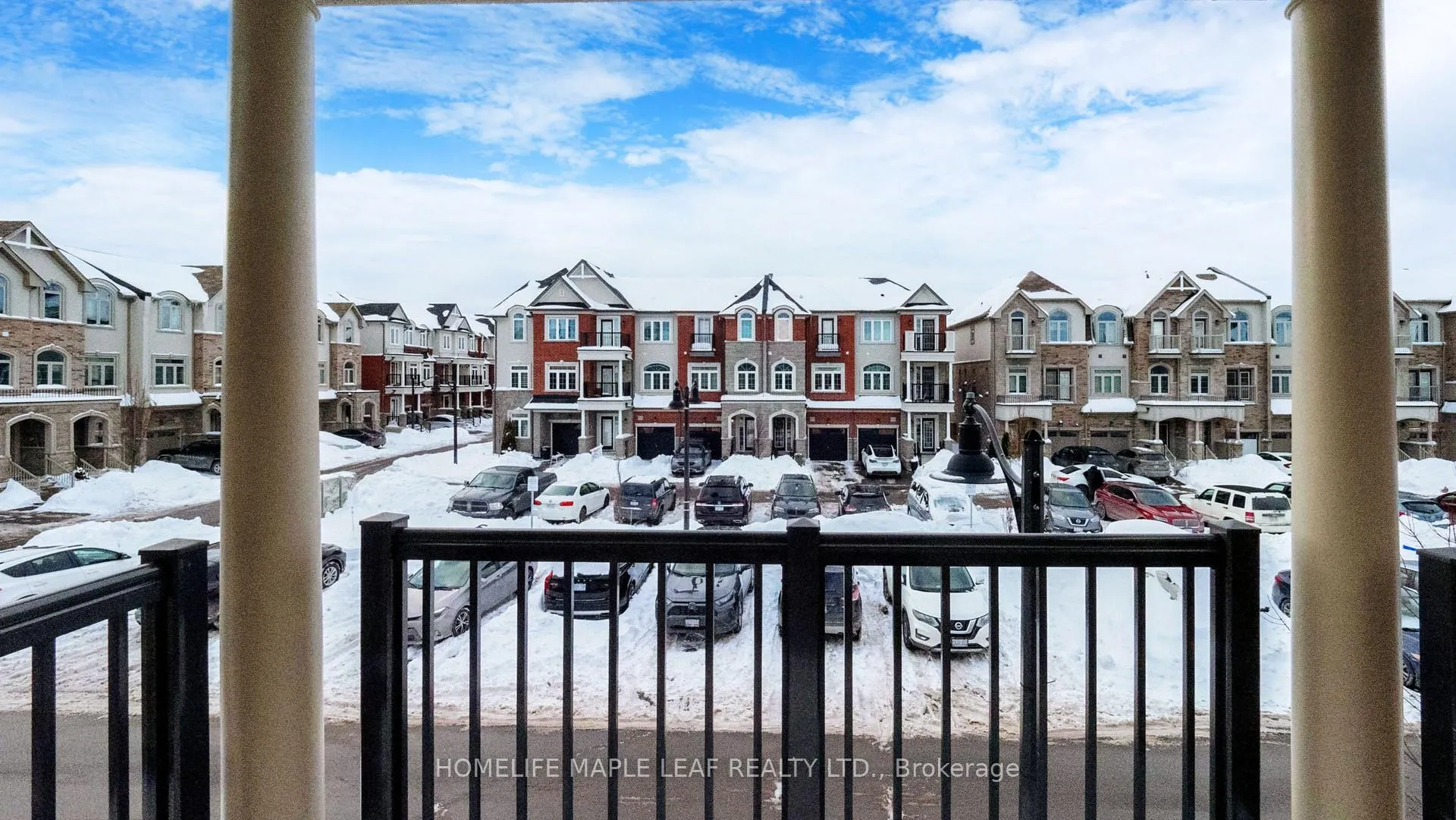 Photo 11 of 26 Borers Creek Circle, Hamilton, Waterdown — HOMEH