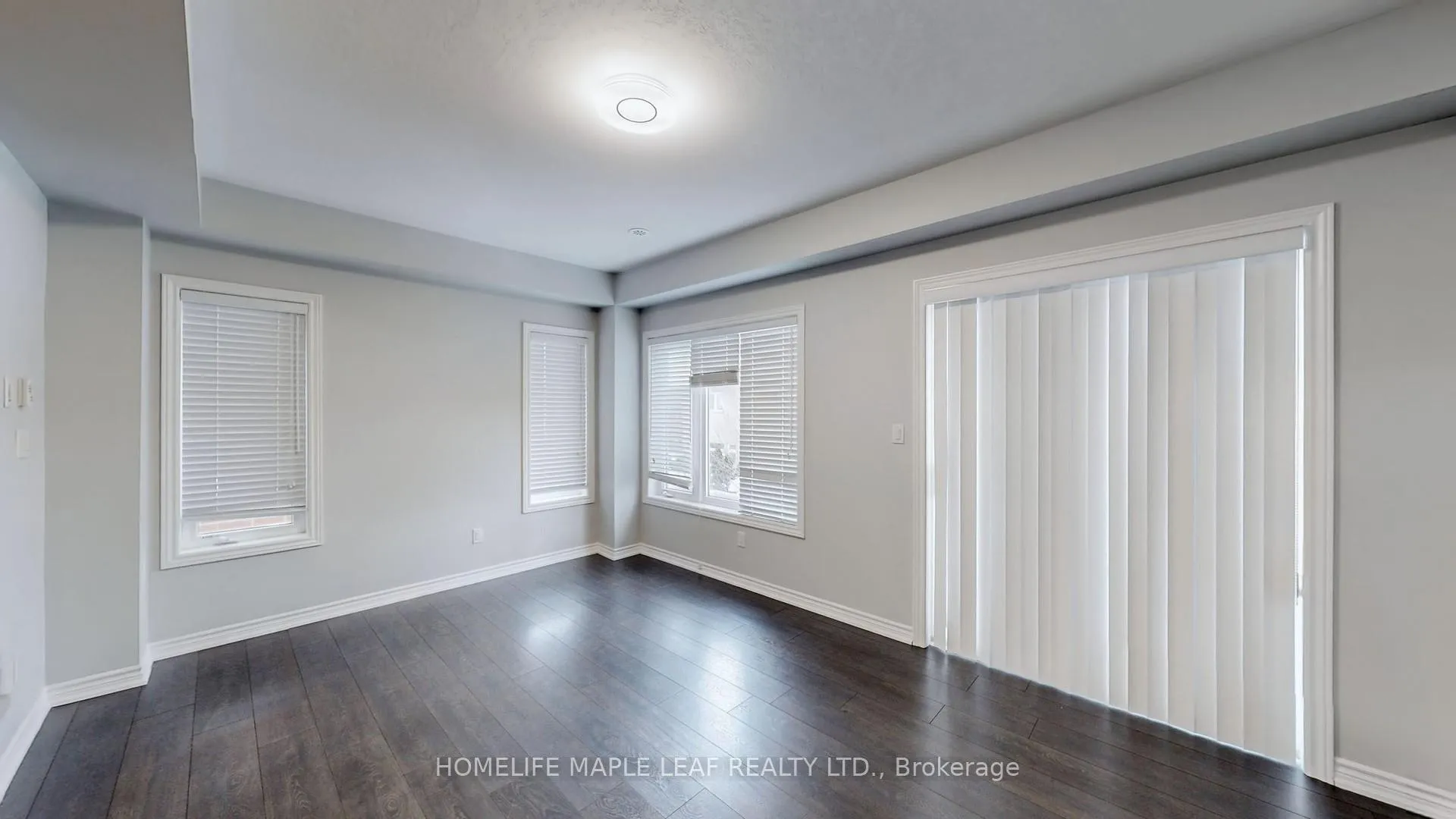 Photo 17 of 26 Borers Creek Circle, Hamilton, Waterdown — HOMEH