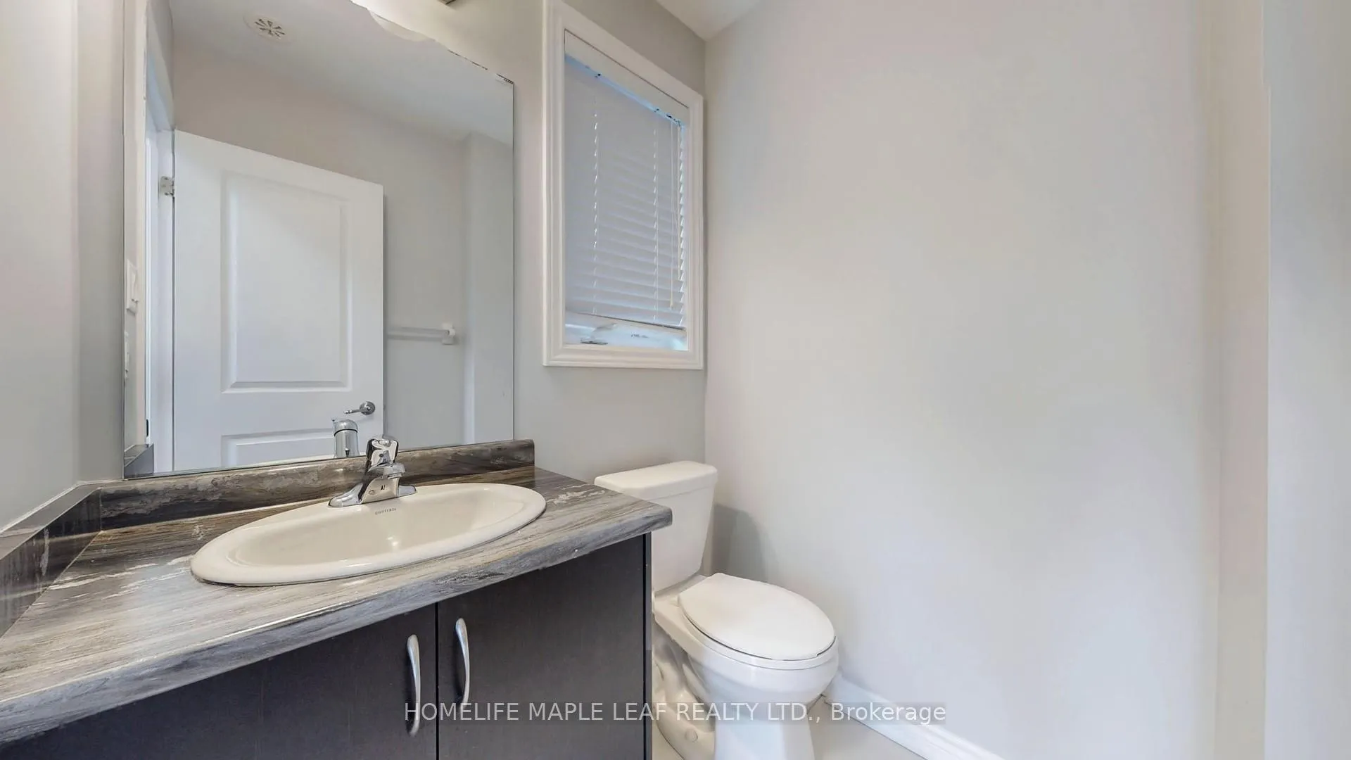 Photo 25 of 26 Borers Creek Circle, Hamilton, Waterdown — HOMEH