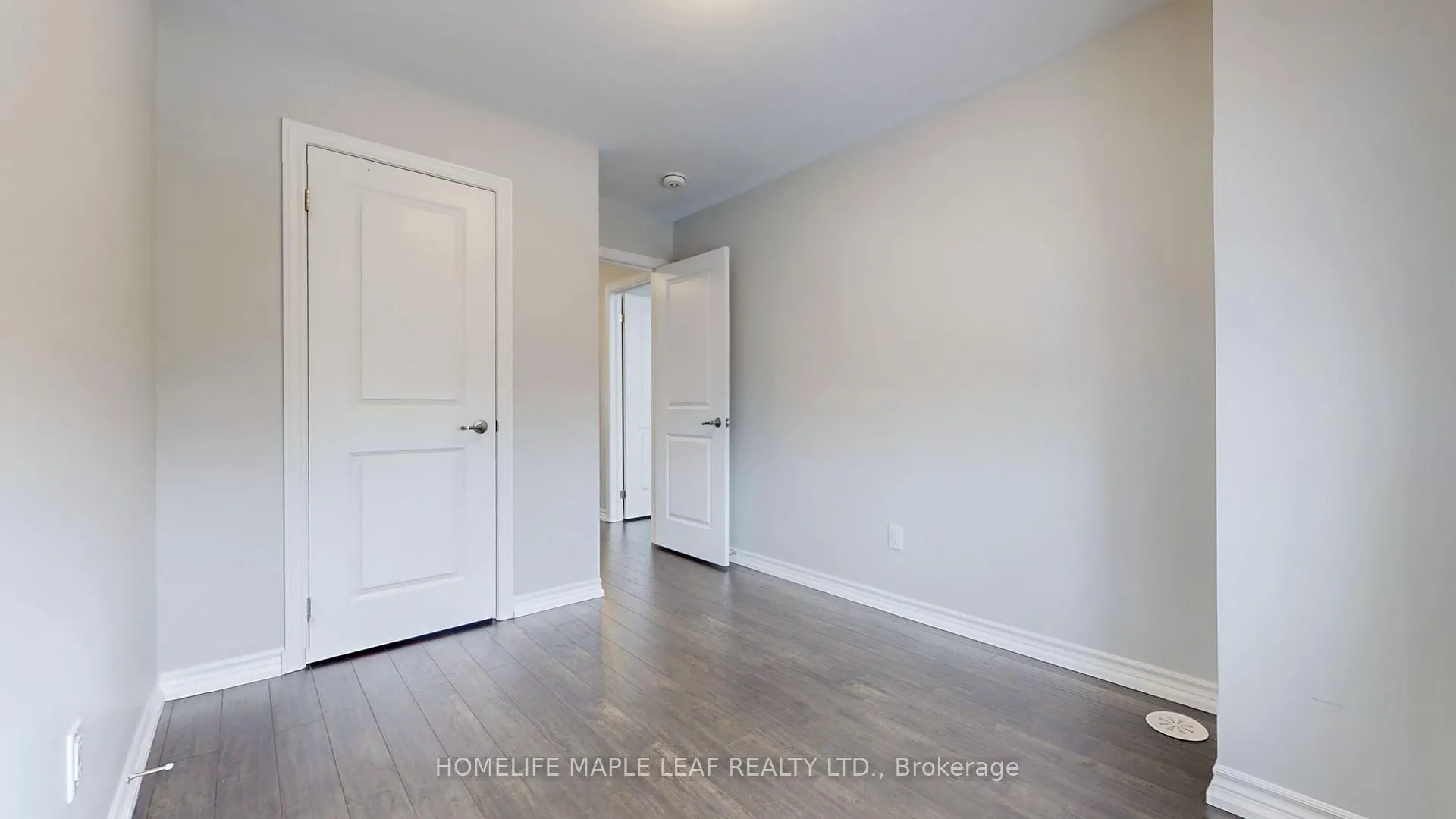 Photo 41 of 26 Borers Creek Circle, Hamilton, Waterdown — HOMEH