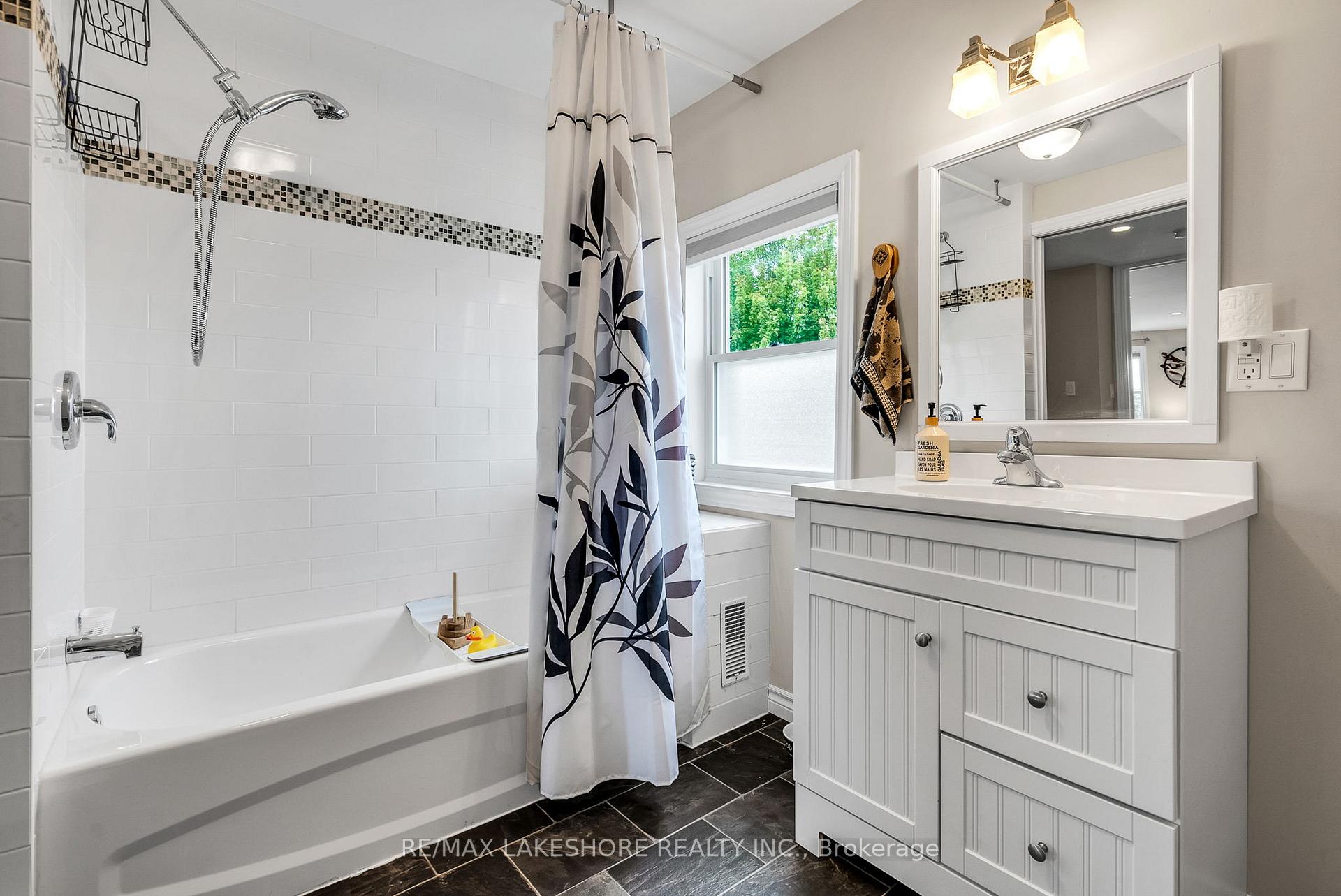 Photo 27 of 231 Perry Street, Cobourg — HOMEH