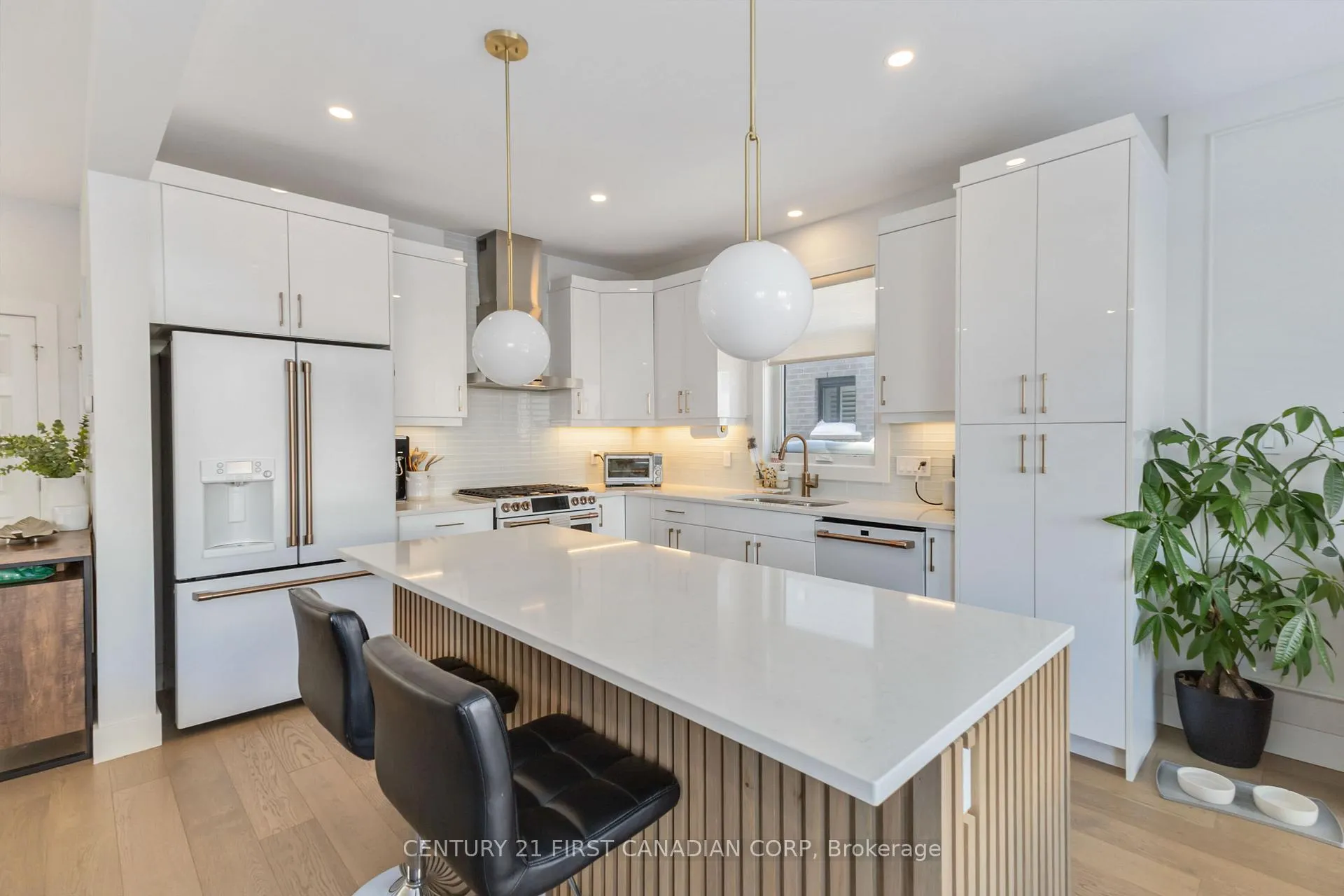 Photo 11 of 184 Crestview Drive, Middlesex Centre, Rural Middlesex Centre — HOMEH