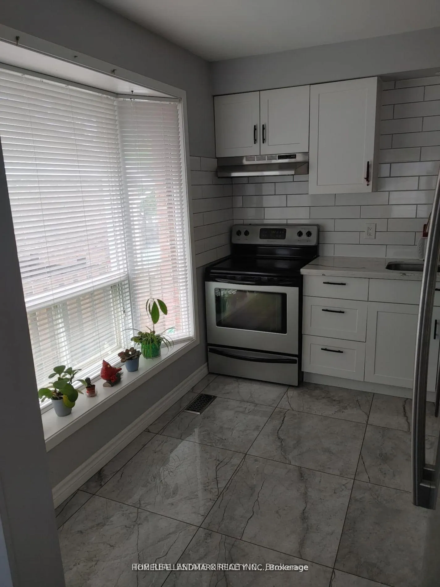Photo 6 of 59 Kirby Crescent S, Whitby, Blue Grass Meadows — HOMEH