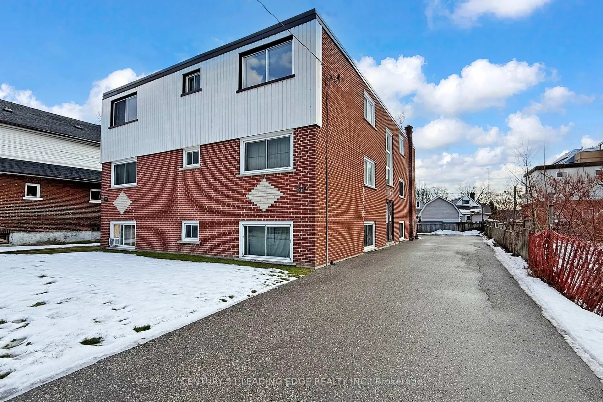 Photo 6 of Unit 6, 97 Elgin Street W, Oshawa, O'Neill — HOMEH