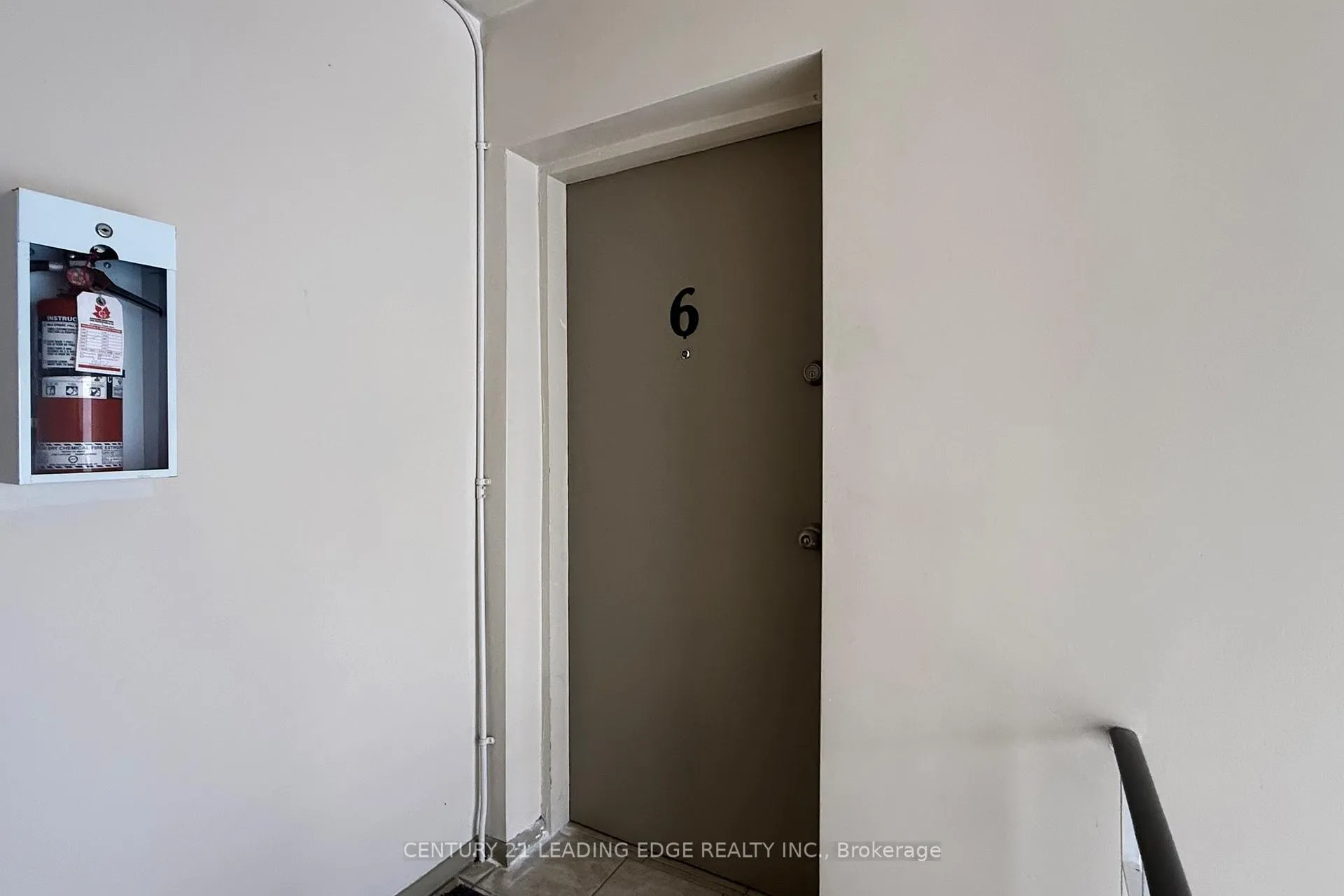 Photo 11 of Unit 6, 97 Elgin Street W, Oshawa, O'Neill — HOMEH