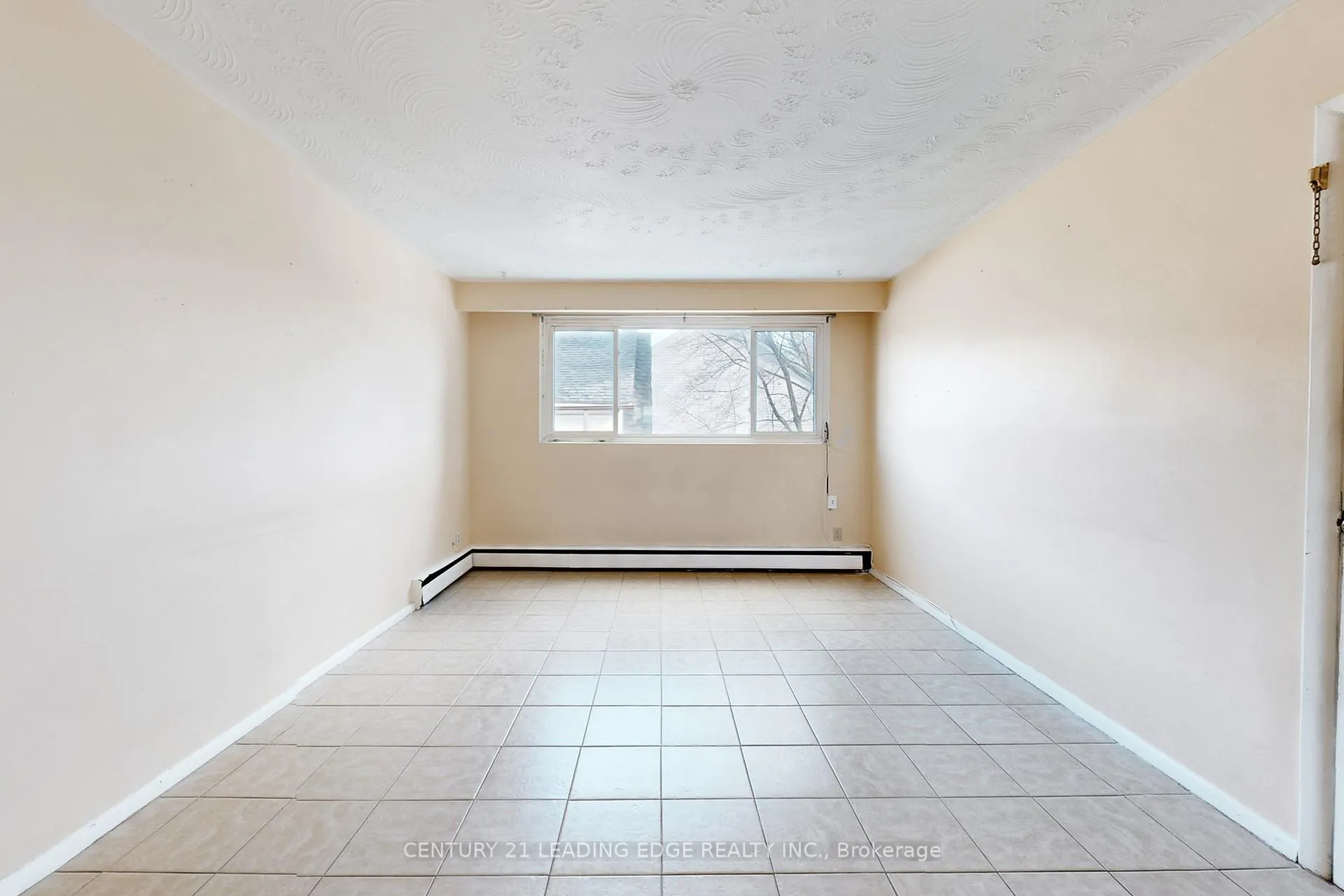 Photo 13 of Unit 6, 97 Elgin Street W, Oshawa, O'Neill — HOMEH