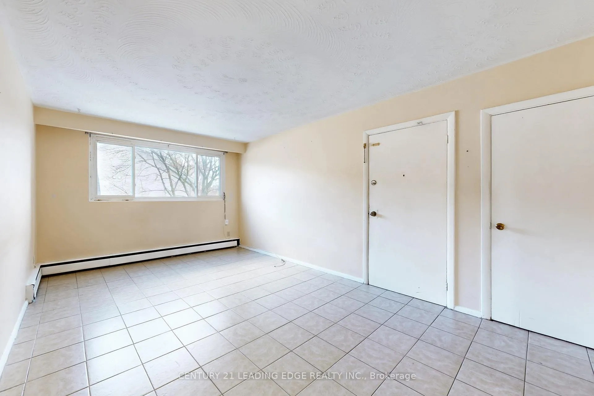 Photo 14 of Unit 6, 97 Elgin Street W, Oshawa, O'Neill — HOMEH